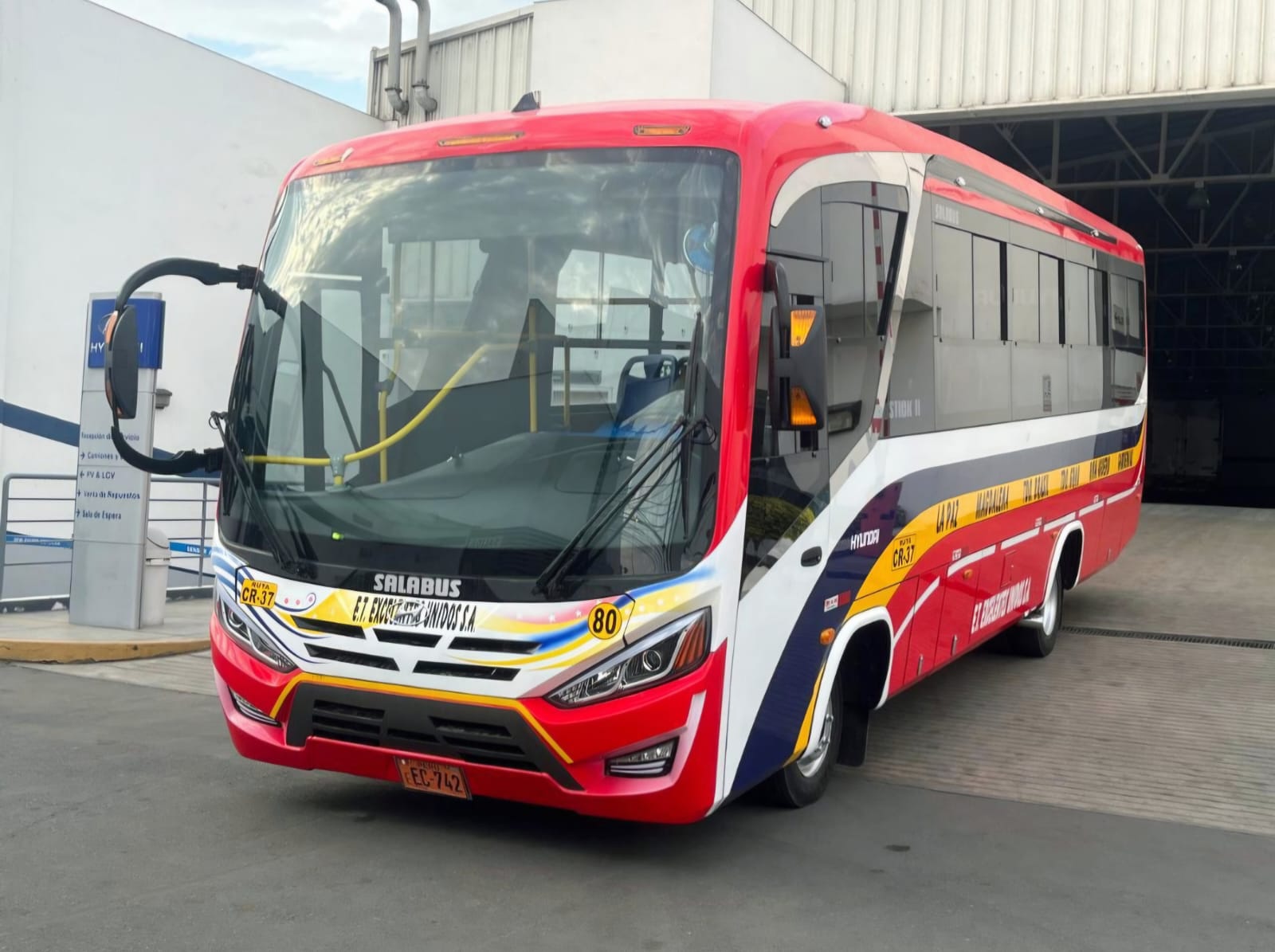 Bus para transporte urbano.-1747237248